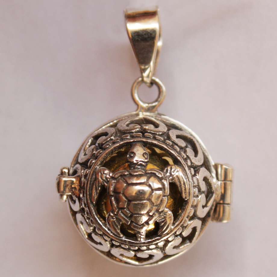 1 pc of hand carved 925 Bali Silver Harmony Balls Turtle